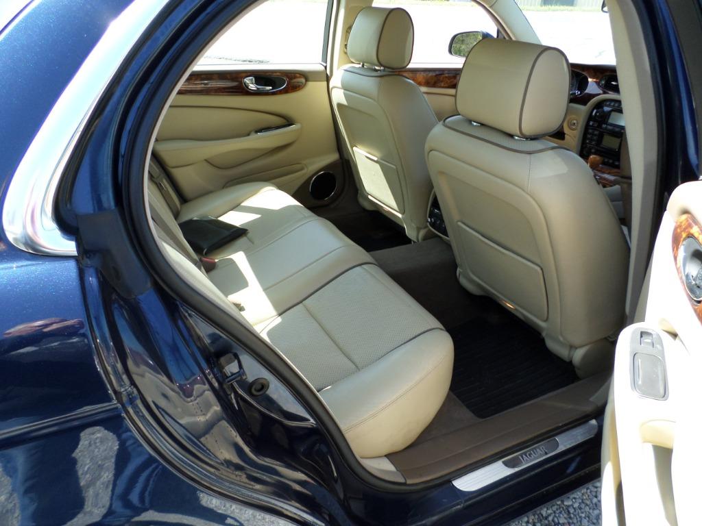2008 Jaguar XJ-Series XJ8 L photo