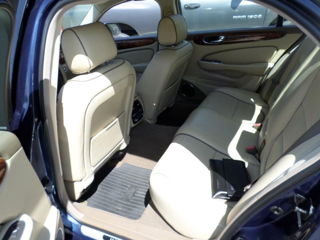 2008 Jaguar XJ-Series XJ8 L photo