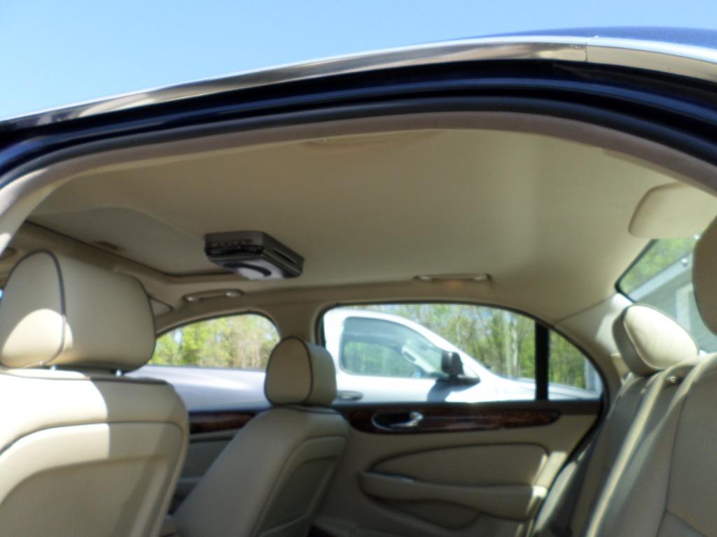 2008 Jaguar XJ-Series XJ8 L photo