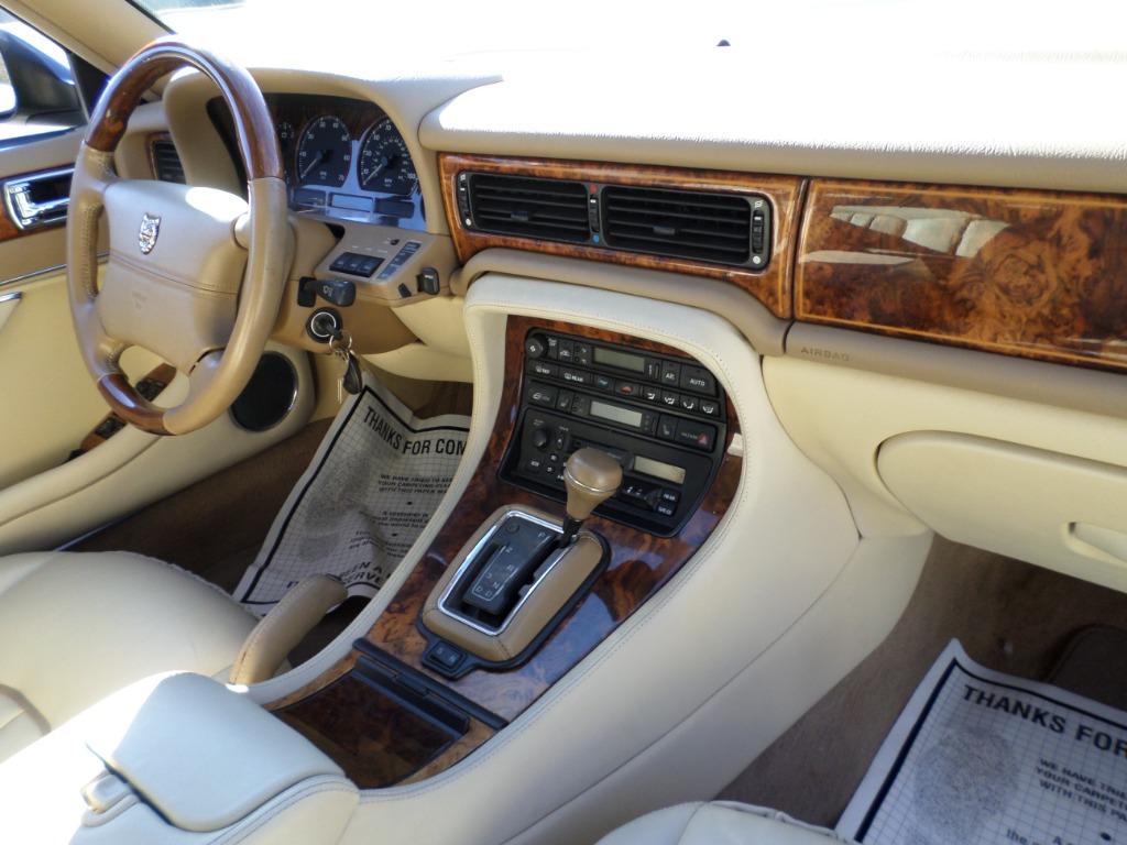 1997 Jaguar XJ-Series Vanden Plas photo