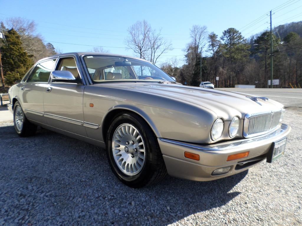 1997 Jaguar XJ-Series Vanden Plas photo