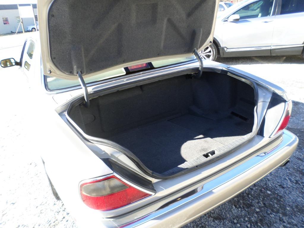 1997 Jaguar XJ-Series Vanden Plas photo