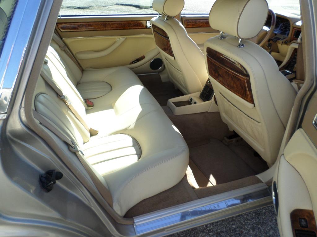 1997 Jaguar XJ-Series Vanden Plas photo