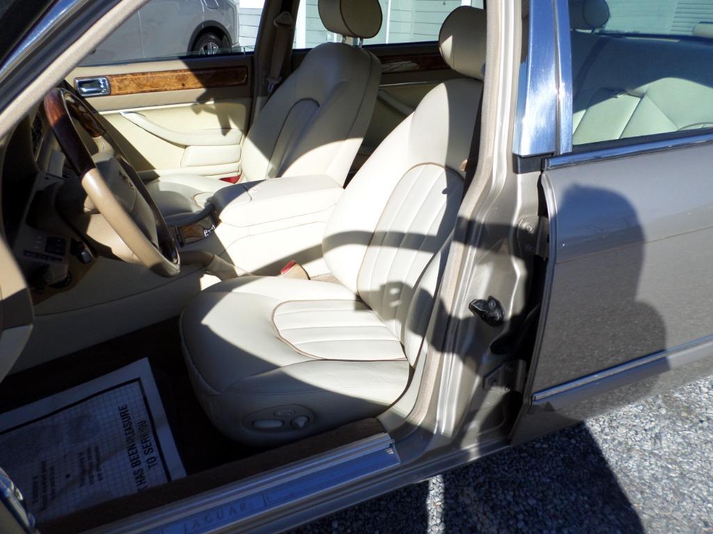 1997 Jaguar XJ-Series Vanden Plas photo