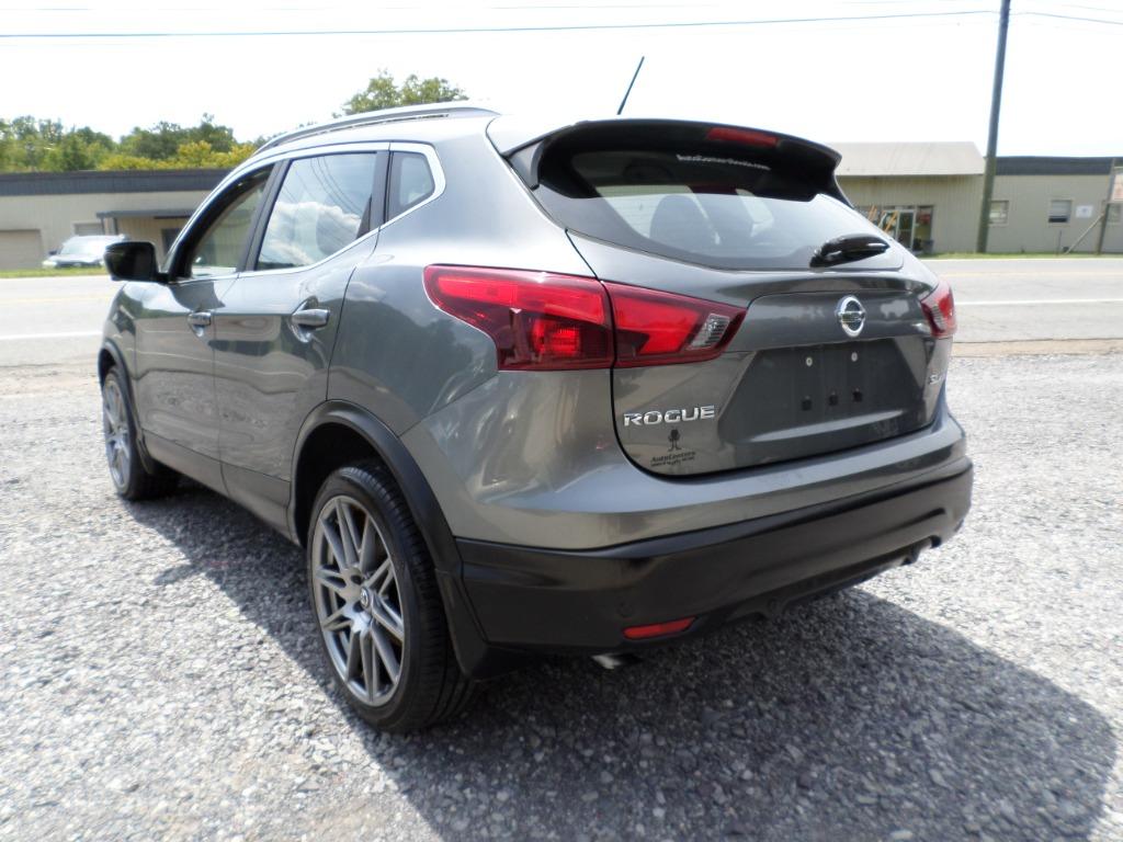 2019 Nissan Rogue - $10,500