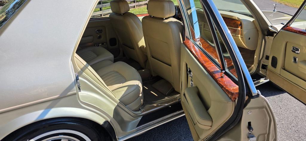 1982 Rolls-Royce Silver Spirit - $14,500