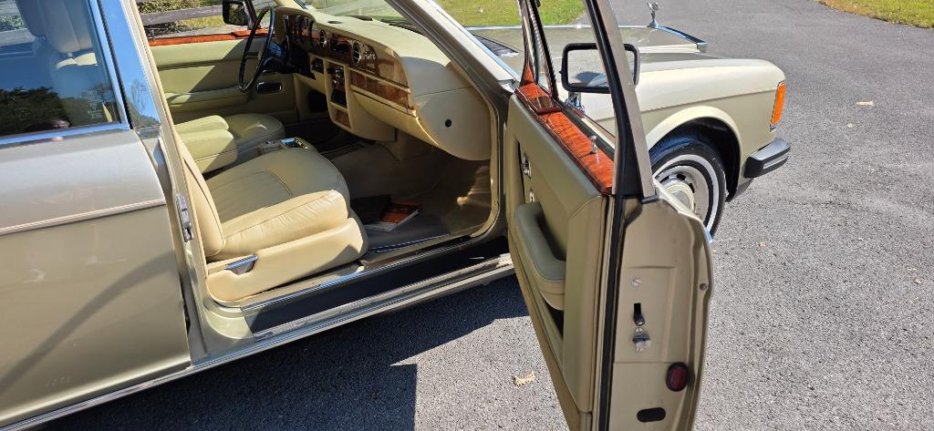 1982 Rolls-Royce Silver Spirit - $14,500