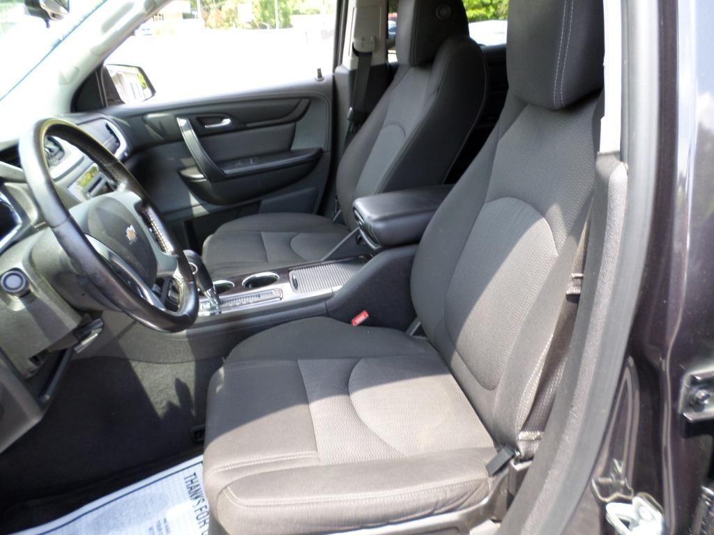2017 Chevrolet Traverse - $8,500