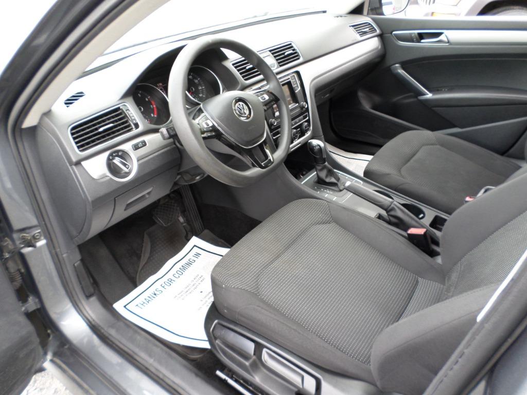 2017 Volkswagen Passat - $7,500