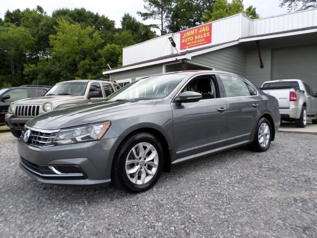 2017 Volkswagen Passat - $7,500