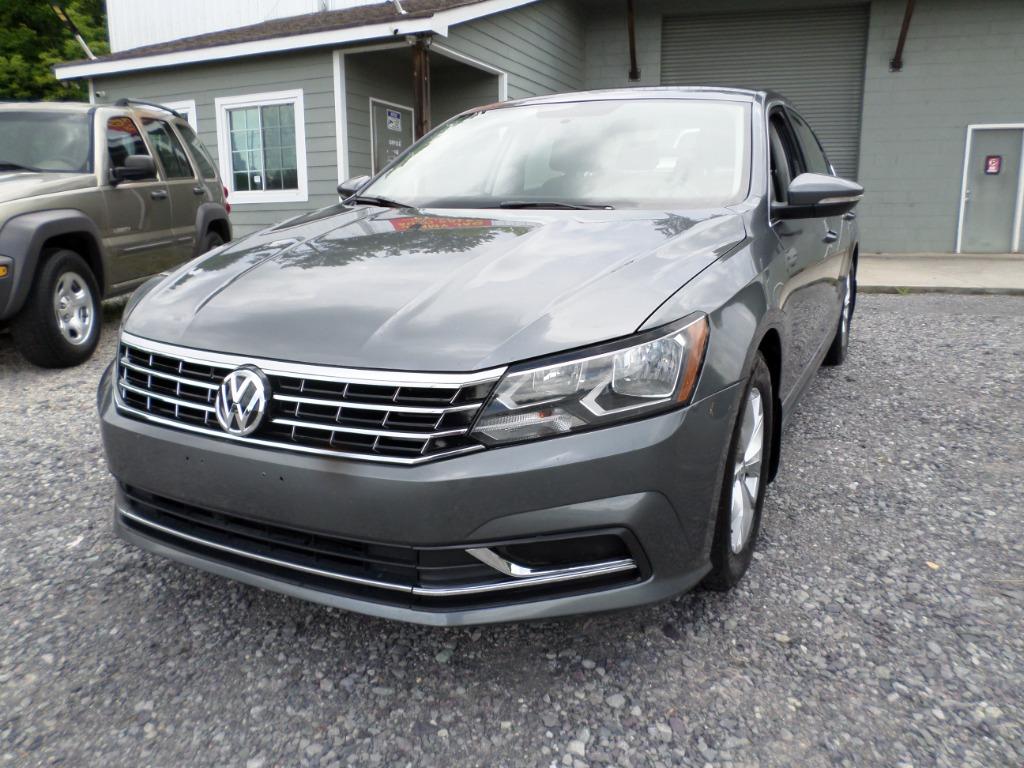 2017 Volkswagen Passat - $7,500