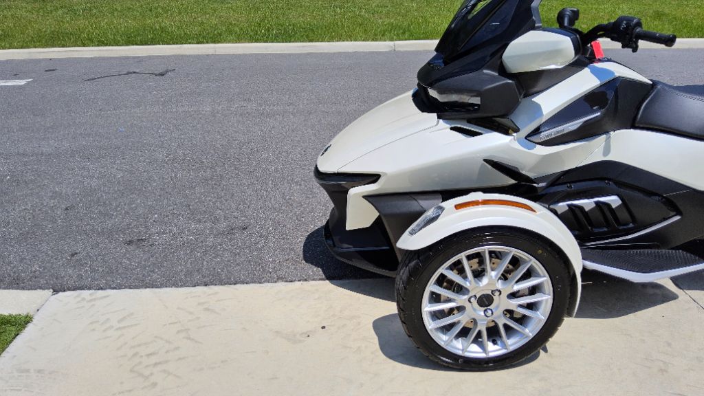 2026 Can-am Spyder - $27,999