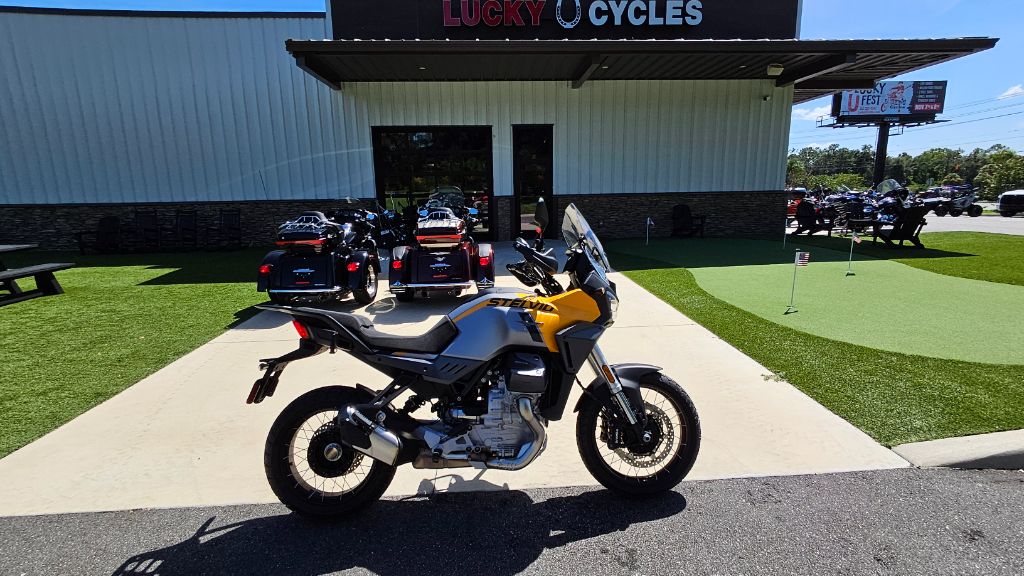 2025 Moto Guzzi Stelvio