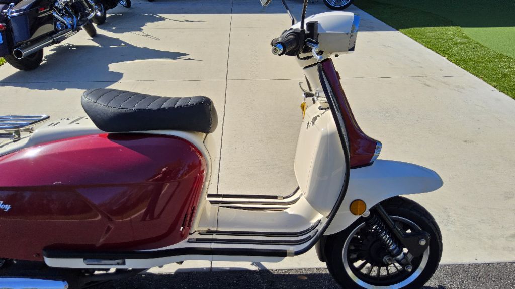 2021 Royal Alloy Grand Tourer - $2,995