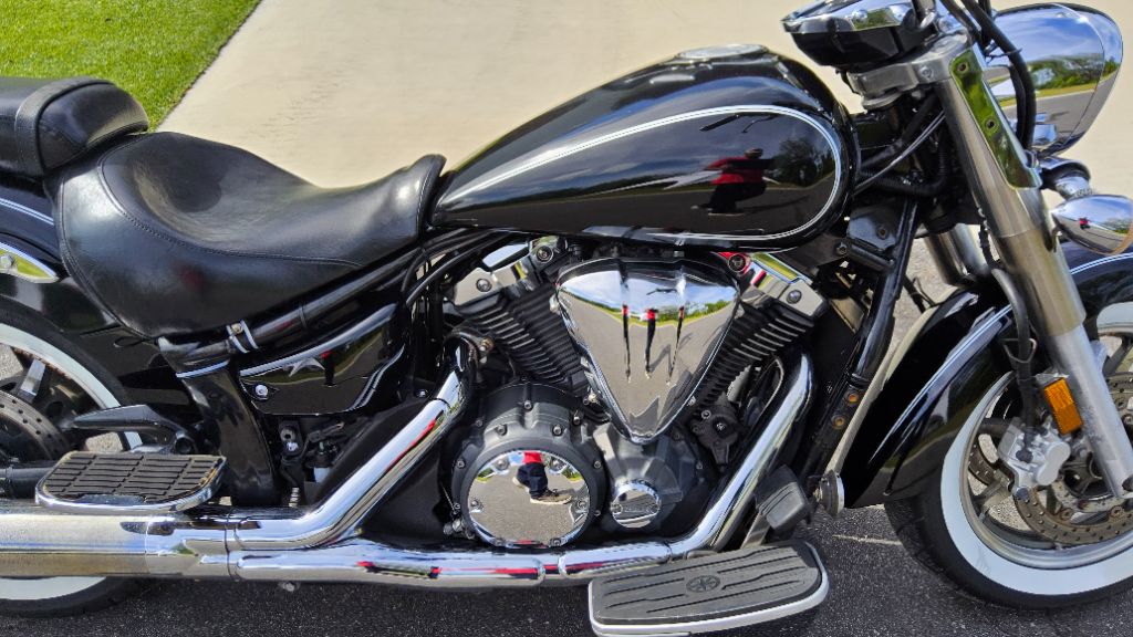 2014 Yamaha V Star 1300 - $2,900