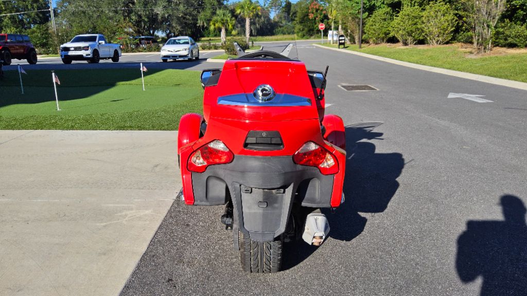 2011 Can-am Spyder - $8,995