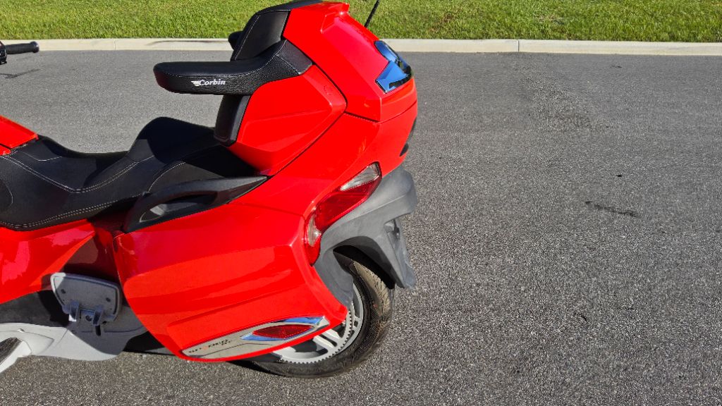 2011 Can-am Spyder - $8,995