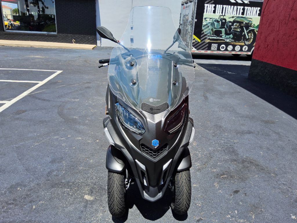 2025 Piaggio Mp3 - $9,995
