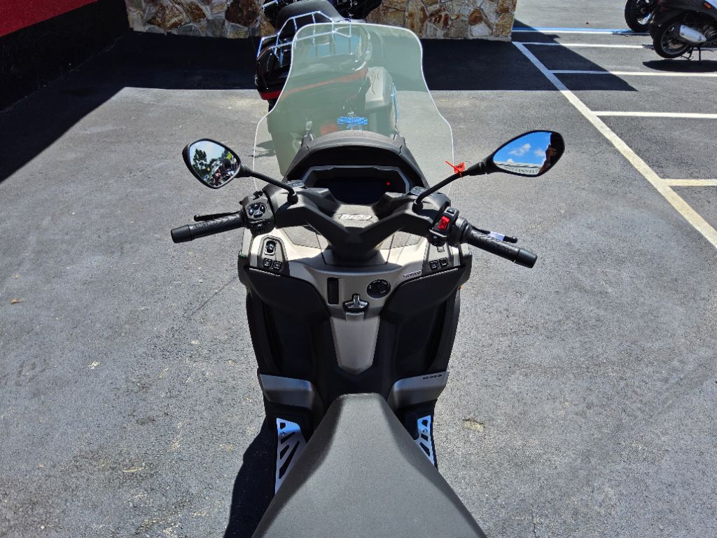2025 Piaggio Mp3 - $9,995
