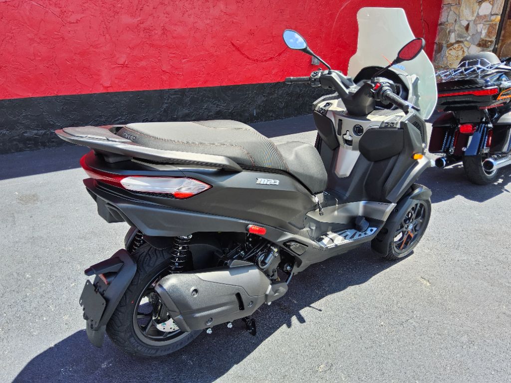 2025 Piaggio Mp3 - $9,995