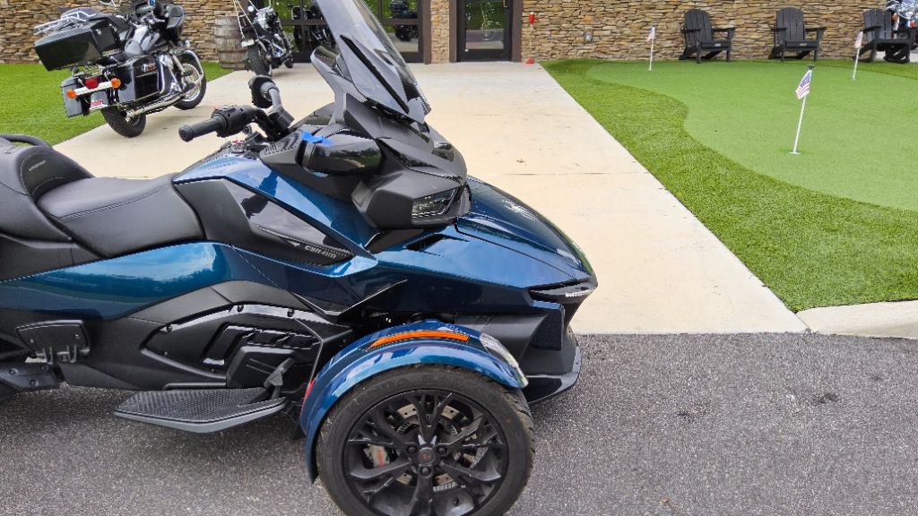 2021 Can-am Spyder - $20,500