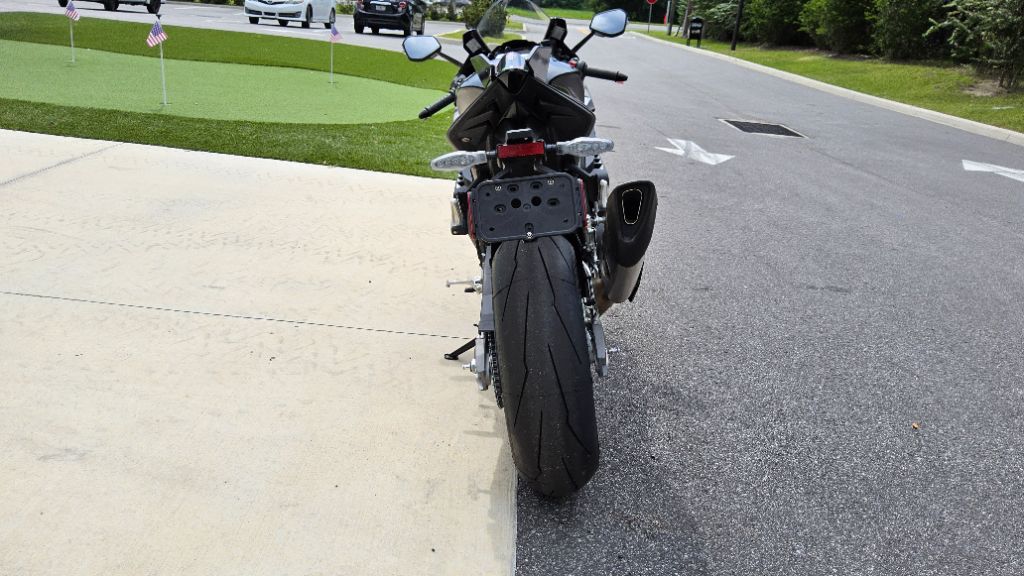 2027 Aprilia Rsv4 - $26,999