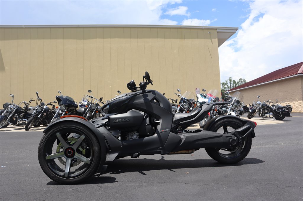 2027 Aprilia Tuono 660 - $11,599