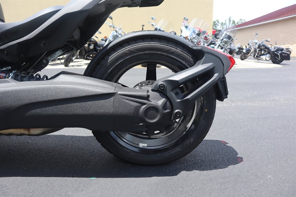 2027 Aprilia Tuono 660 - $11,599