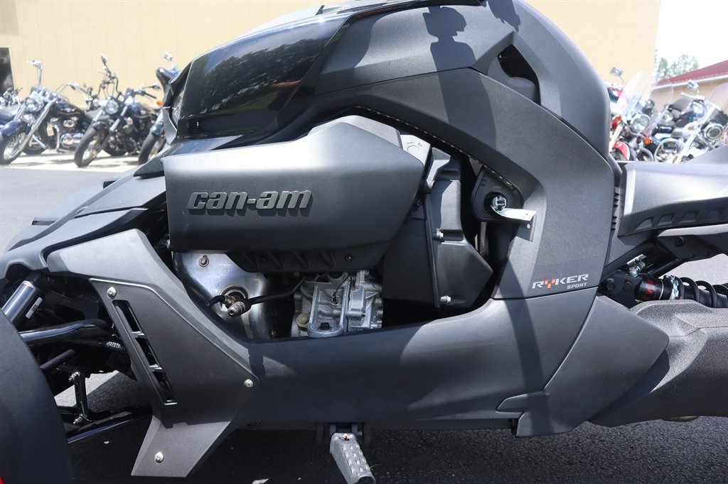 2027 Aprilia Tuono 660 - $11,599