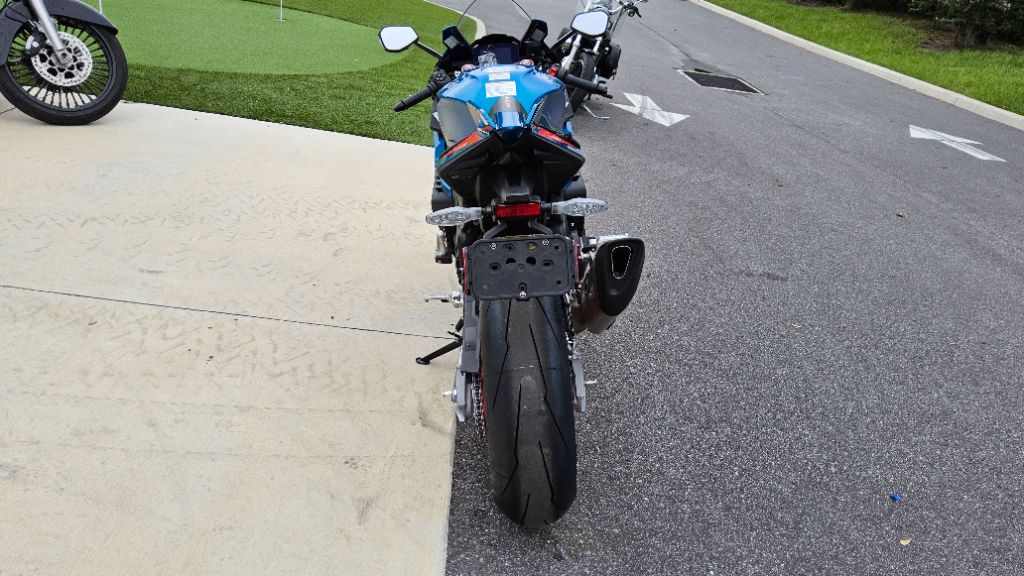 2027 Aprilia Rsv4 - $19,699