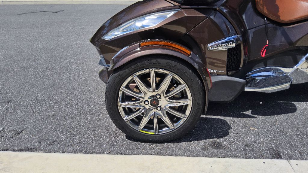 2013 Can-am Spyder - $11,995