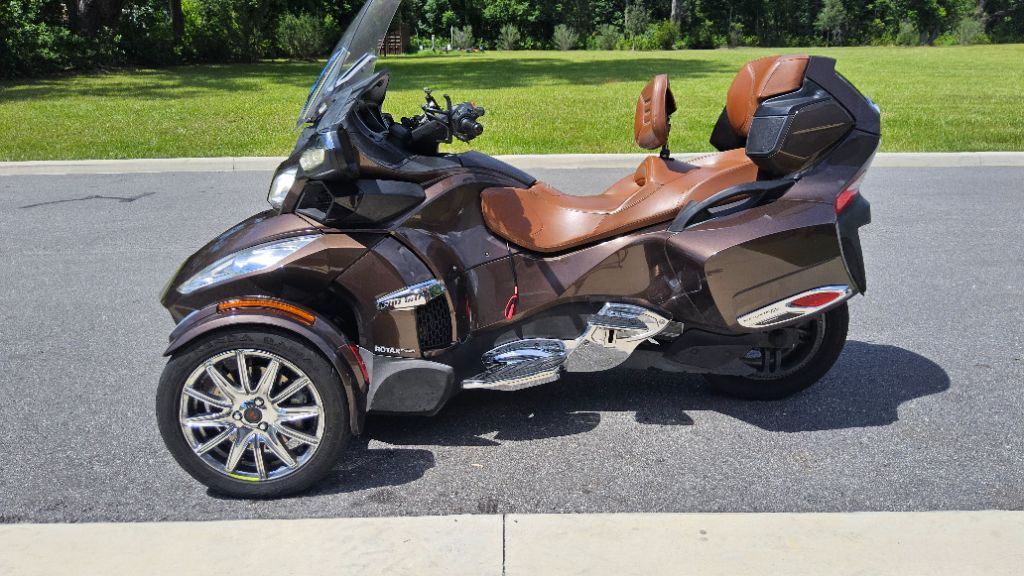 2013 Can-am Spyder - $11,995