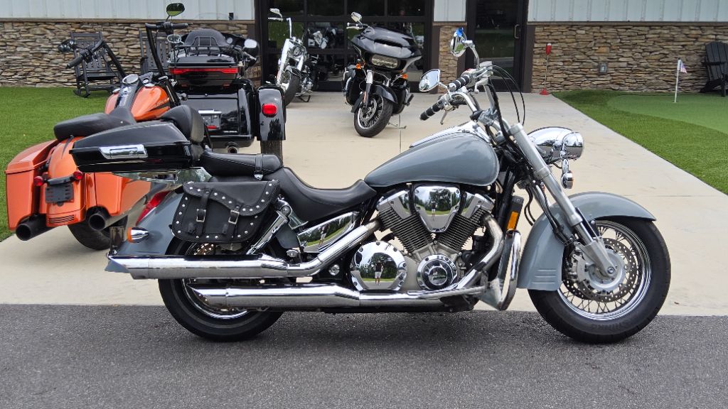 2002 Honda VTX 1300 - $3,995