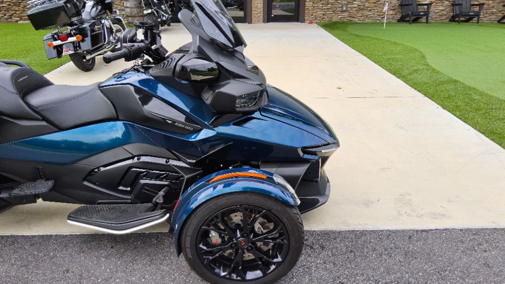 2021 Can-am Spyder - $20,500