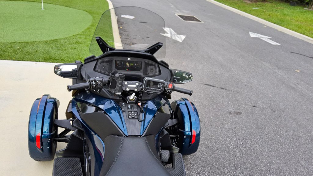 2021 Can-am Spyder - $20,500