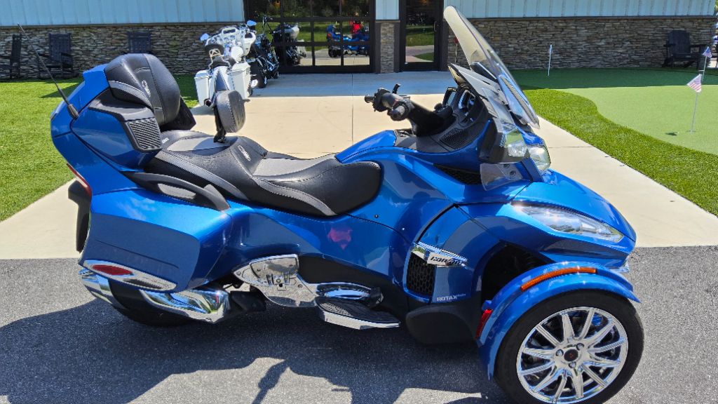 2018 Can-am Spyder - $16,999