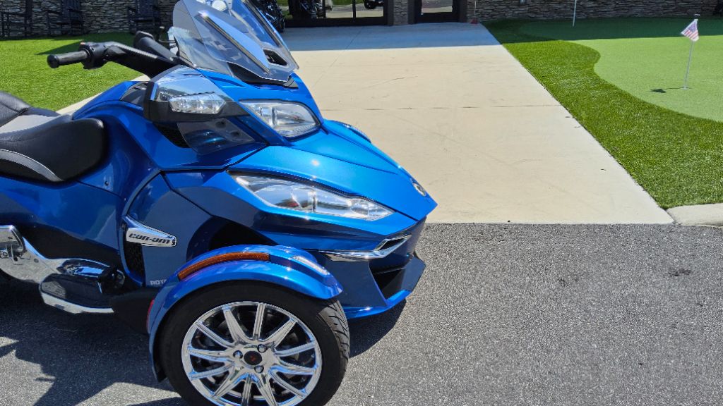 2018 Can-am Spyder - $16,999