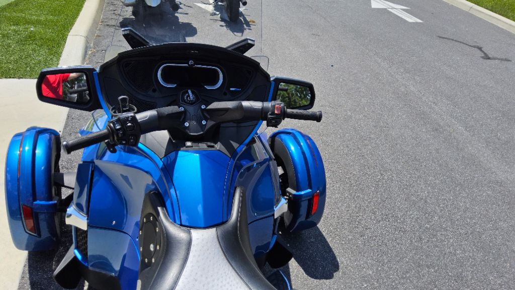 2018 Can-am Spyder - $16,999
