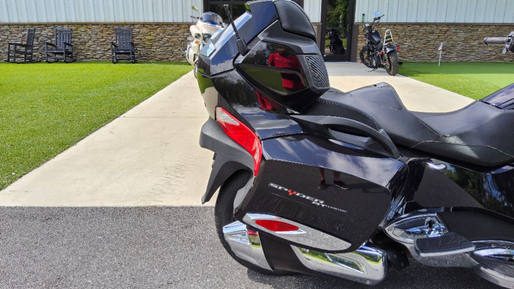 2014 CAN AM  RT Limited  - $12,995