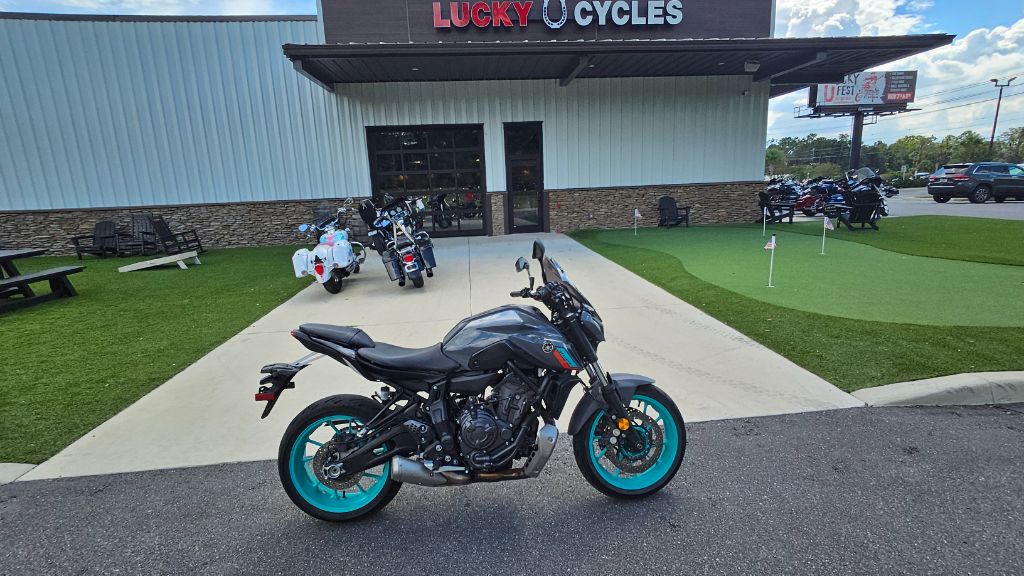2022 Yamaha Mt-07 - $7,200