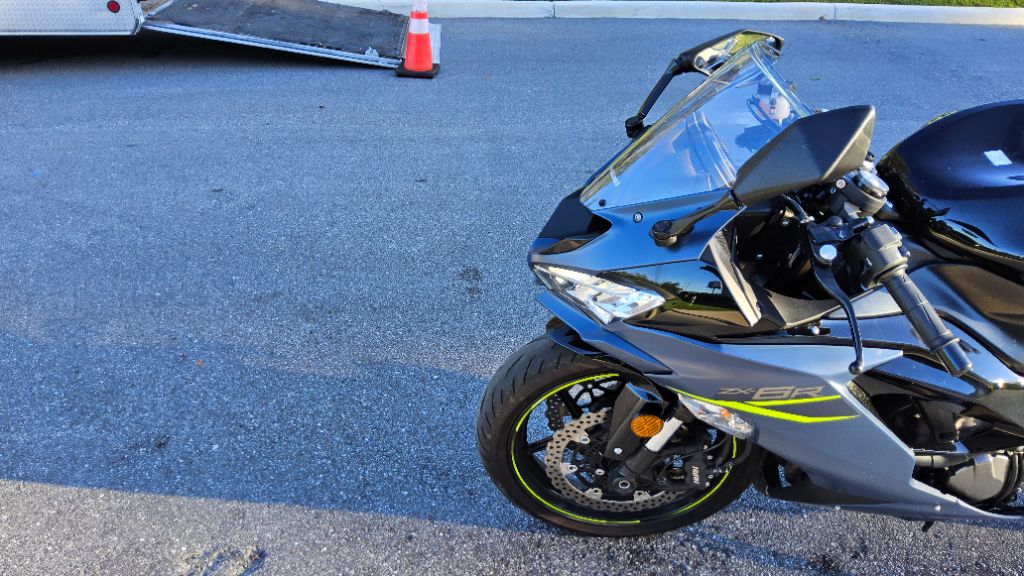 2022 Kawasaki Ninja Zx-6r - $10,500