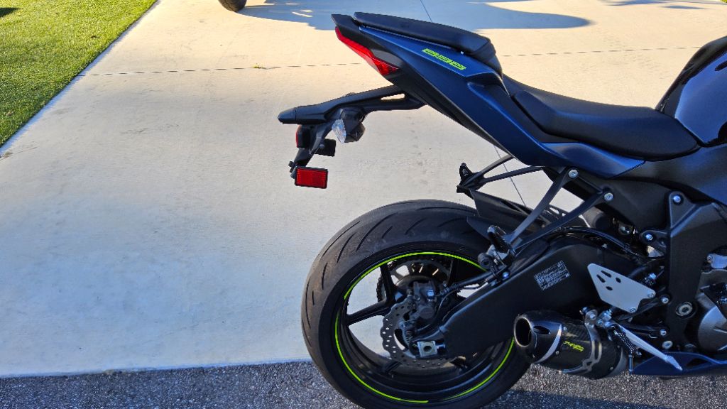 2022 Kawasaki Ninja Zx-6r - $10,500
