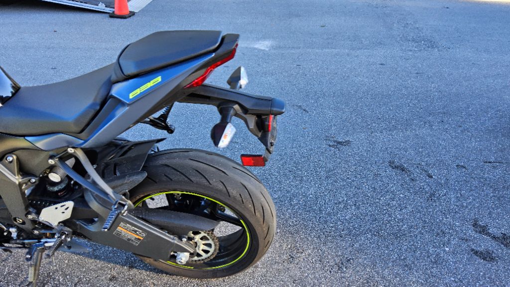 2022 Kawasaki Ninja Zx-6r - $10,500