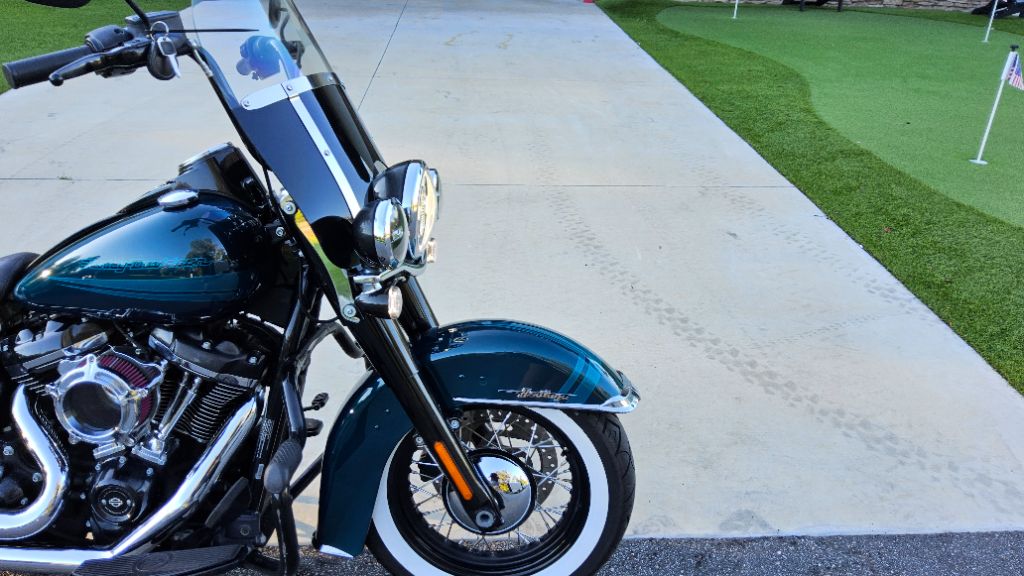 2020 Harley-davidson Heritage Classic 114 - $11,900