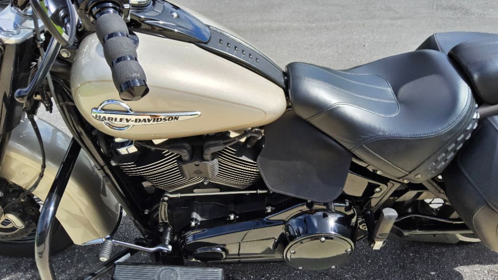 2018 Harley Davidson Heritage Classic - $10,900