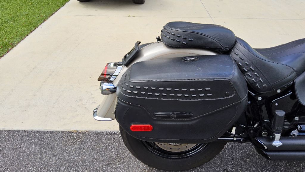 2018 Harley Davidson Heritage Classic - $10,900