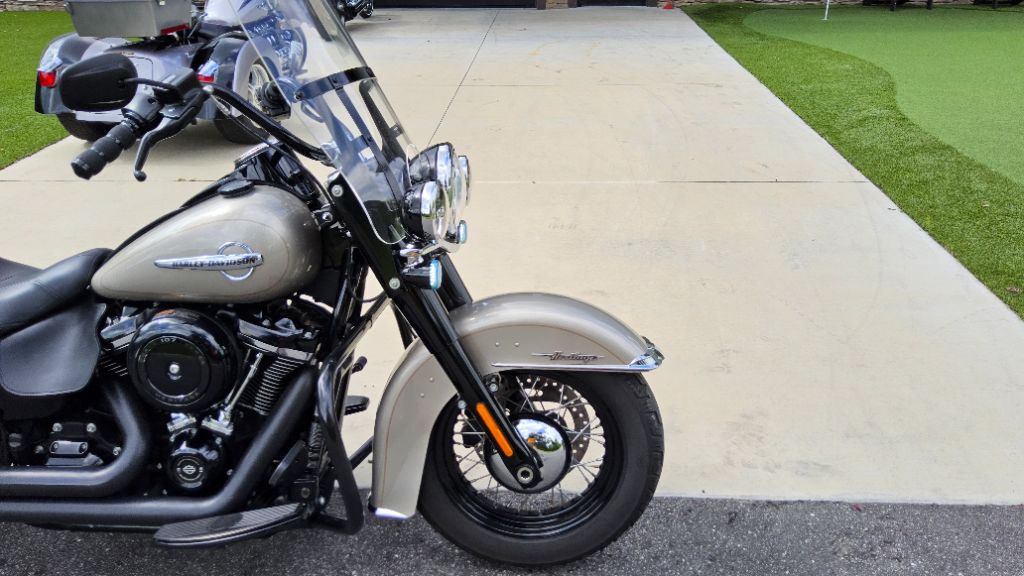 2018 Harley Davidson Heritage Classic - $10,900