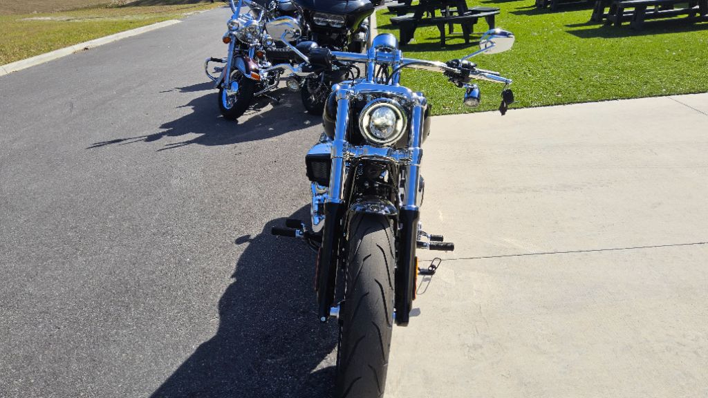 2025 Harley-Davidson FLHX Street Glide - $19,995