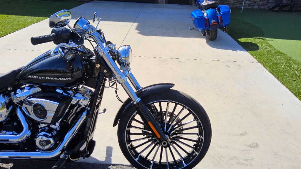 2025 Harley-Davidson FLHX Street Glide - $19,995