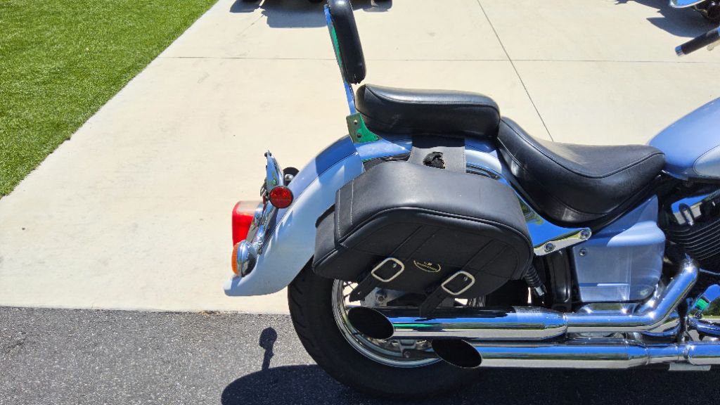 2002 Yamaha Vstar 650 - $2,995